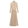 8754-26 Luz de Outono Elegante Madura Estilo Irmã Vestido Cruzado com Decote em V Temperamento Temperamento Emagrecedor Valorizador Vestido de Manga Longa