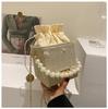 Bolso de Mano con Cadena de Perlas de Paja Bolso de Mujer bolsos2022 Nuevo Bolso Cubo de Playa Bolso Cruzado al Hombro Bolso Cuadrado Pequeño