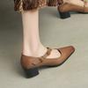 Zapatos Mary Jane de color vintage pulido, cabeza cuadrada pequeña, correa oblicua, tacón medio con flor metálica, capa superior de piel de vaca, botines bajos, zapatos para mujer