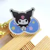 Broche de Acrílico de Kuromi de Dibujos Animados Pin para Bolsos al por Mayor Accesorios Parche Insignia Regalo de Temporada de Graduación