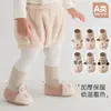 26 Sapatos de Pelúcia Espessos Antiderrapantes para Bebê e Criança Pequena Meias Sapatos Quentes de Solado Macio para Bebê e Criança Pequena Coberturas de Sapato com Aplique de Orelha Pequena