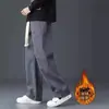 Pantalones gruesos de pana con forro polar personalizados de otoño e invierno para hombre, pantalones casuales rectos holgados, estilo primavera, de pierna ancha fluidos hasta el suelo