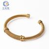 Pulseira Aberta em Malha de Aço Inoxidável Europeia e Americana em Forma de C Feminina Joia de Mão Ouro 18K Pulseira de Fio de Aço 5mm Venda por Atacado