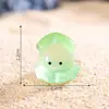 Nuevo producto transfronterizo: figuras creativas de calamares en miniatura que brillan en la oscuridad, adorables decoraciones para acuarios, accesorios para manualidades, artículos de bolsa sorpresa y pequeños adornos