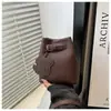Exquisita Mini Bolsa para Mujer 2025 Nueva Verano Versátil Bolso Cruzado Estilo Moderno Super Hot Bolso Balde de un Solo Hombro