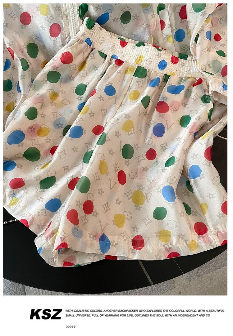 跨境淘货源分销2024春夏秋季新款街头潮流减龄小个子爆款欧货网红款运动防晒服外套休闲运动气质休闲时尚流行新款春夏秋装春夏秋装女装时尚防晒服外套女装春夏秋季防晒服外套女防晒服外套女女士运动服女装防晒服外套卫衣防晒服外套休闲防晒服外套春夏秋季防晒服外套女装时尚防晒服外套盐系休闲防晒服外套女装2024百搭设计感小众洋气欧货阿里国际站跨境采购Cross-border, shopping source, distribution,2024 spring/summer/fall, new, street trends, age reduction, small, explosive, European goods, net red, sports sun-protective clothing coats, leisure sports, temperament leisure, fashion, new spring/summer/fall clothing, spring/summer/fall clothing for women, fashion sun-protective clothing coats, women's spring/summer/fall, sun-protective clothing for women, sun-protective clothing for women, women's sportswear, Casual sun-protective clothing, fashion sun-protective clothing, salt, 2024, all-match, design sense, niche, foreign, European goods, Ali International Station, cross-border procurement