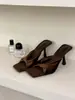 Primer Encuentro Jifa Retro Francés Gamuza Punta Cuadrada Tacón de Aguja Punta Abierta Mocasines Verano Ropa Exterior Versátil Sandalias de Tacón Alto