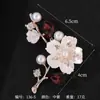 Linda Broche de Flor de Ameixa Moda Estilo Chinês Novo Broche Versátil Broche Versátil para Temperamento Feminino Pino de Casaco Pino de Gola Venda por Atacado