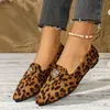Comercio exterior transfronterizo talla grande 2026 otoño e invierno nuevos zapatos planos de punta para mujer, zapatos casuales de slip-on poco profundos de moda