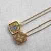 Pequeño colgante de acero de titanio Thangka pintado a mano de oro Thangka ocho santos patronos Zakilam collar de madre verde