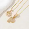 Colar Letra Inglesa Completo em Diamante Doce de Rocha Popular para Jardim de Infância Conjunto de Flores Letras de Cobre com Zircônia Banhado a Ouro Real Lote