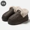 Sapatos de Algodão com Salto Coberto de Pelúcia Espessa Femininos Solado Grosso Antiderrapante Chinelos de Algodão Uso Doméstico de Inverno Uso Externo Chinelos de Algodão Quentes Masculinos Inverno Atacado