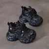 Zapatillas gruesas para mujer 2026 otoño e invierno nuevas transpirables versátiles estilo coreano zapatos de moda que aumentan la altura estudiantes zapatos deportivos casuales