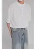 Camisa Polo Negra de Manga Corta con Cuello Henley para Hombre, Camiseta de Verano con Textura Estilo Old Money, Manga Media Pesada Americana