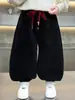 2510 Pantalones de Forro Polar para Niños Otoño/Invierno Jeans Jogger para Niño Pequeño 2026 Nuevo Mono de Forro Polar Espeso para Niños