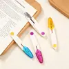Tijeras de color en forma de U al por mayor para procesamiento de prendas, tijeras pequeñas para manualidades con tapa para clases de manualidades para estudiantes