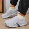 Nuevos zapatos de algodón EVA para hombre 2026, forrados de felpa para invierno, cálidos, con soporte en el talón, suela gruesa, antideslizantes y adecuados para usar en interiores como pantuflas cómodas