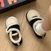Sapatos acolchoados de algodão com abelha femininos de inverno com velcro quentes tipo pão forrados com fleece grossos estilo coreano celebridade da internet botas de neve