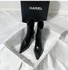 Botas de Cano Curto Marrons Chuyuji para Mulheres com Salto Alto, Novo Estilo Outono/Inverno, Forradas com Lã, Estilo Francês, Zíper nas Costas, Elástico, Bico Fino, Salto Grosso