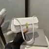 Bolso tipo Baguette de Color Sólido Personalizado Estilo Francés para Mujer 2025 Nuevo Bolso de Hombro con Patrón de Cocodrilo Versión Coreana Bolso de Hombro Simple Versátil