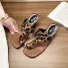 Chanclas de cuña con plataforma alta para mujer, para uso exterior en verano, nuevo modelo 2026, adecuadas para combinar con faldas, sandalias de playa, chanclas