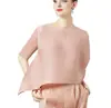 026 Top plisado para mujer, diseño moderno, estilo nicho Issey Miyake, nueva camiseta asimétrica holgada talla grande, elegante para mujer