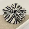 Scrunchie sencillo de punto a rayas estilo coreano de alta gama versátil para moda, liga para el cabello, accesorio para el cabello para moño para mujer
