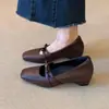 Zapatos planos populares de estilo francés con suela blanda para mujer, nueva colección otoño 2026, zapatos Mary Jane, estilo casual, perfectos con vestidos, diseño de meter