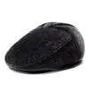 Nueva gorra de lana para otoño e invierno para hombres de mediana edad y mayores con protección para las orejas, gorra de visera hacia adelante, gorra casual para exteriores, engrosada, simple, estilo británico, gorra para anciano