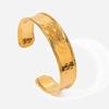Pulseira aberta francesa retrô de luxo leve requintada simples nova em aço inoxidável ouro 18k padrão martelado largo joias femininas atacado