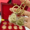 Colgante Dorado para Teléfono Móvil Serie Año de la Oveja Estilo Nuevo Oveja Pequeña Doble Cara Llavero de Oro Macizo Actividad Cultural y Creativa Conductor de Tráfico Pequeño Regalo