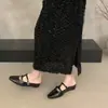 Primer Encuentro con las Zapatillas de Media Pantufla Mary Jane Retro de Nicho para Mujer, Nuevas para Primavera/Verano 2026, con Aumento Oculto de Altura y Punta Cuadrada, Estilo Fácil de Usar