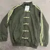 Nova jaqueta masculina estilo chinês com botões tradicionais, design de primavera, jaqueta bomber com gola alta e três listras, jaqueta cardigã esportiva