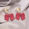 Pendientes de Clip Elegantes y Versátiles para Mujeres Sin Perforaciones, Adecuados para el Viaje Diario, con un Toque de Lujo Ligero de Alta Gama, Diseño Triangular