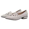 Zapatos Planos Bordados Huecos de Piel Suave para Mujer 2023 Zapatos de Madre de Tacón Bajo Sandalias de Trabajo Transpirables para Mujer Transpirables y Cómodos