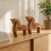 Caballo de Madera Dara es Puramente Hecho a Mano, Hecho de Madera Natural, Caballo de Madera Retro Nórdico Decoración del Hogar, Artesanías de Madera