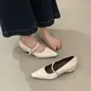 Zapatos Mary Jane de una correa, súper modernos y hermosos, estilo francés, con plataforma oculta para aumentar altura, punta fina, para mujeres petite.