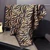 Bufanda de sarga de 90 cm con rayas de animales de estilo europeo y americano, ligera y de lujo, cuadrada, grande, con protección solar, para mujer.