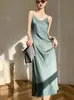 Vestido tipo camisola de lujo y elegante con tirantes ajustables de satén de acetato sintético, con caída, escote en V para mujer, vestido bodycon de cola de pez línea A para primavera/verano