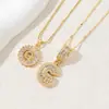 Colar Letra Inglesa Completo em Diamante Doce de Rocha Popular para Jardim de Infância Conjunto de Flores Letras de Cobre com Zircônia Banhado a Ouro Real Lote