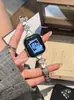 Correa de metal de resina con incrustaciones de diamantes en forma de corazón, compatible con Apple Watch Series 12, 11 y 10