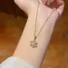 Collar Romántico de Copo de Nieve Romboidal de Cristal de Hielo para Mujer Cadena para Clavícula Simple de Personalidad Japonesa Coreana Regalo para el Día de Qixi San Valentín Sensación de Alta Gama
