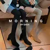 Botas femininas de salto alto elásticas longas acima do joelho, botas de camurça cáqui, novo modelo 2026 botas finas para mulheres baixinhas