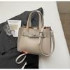 Bolsa Pequena Transfronteiriça para Mulheres, Versátil Primavera/Verão 2026 Novo Modelo, Bolsa Simples de Ombro Transversal, Bolsa de Mão Feminina, Bolsa Kelly Mãe-Filha