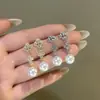 Brincos de Pérola com Trevo Totalmente Cravejados de Diamante de Luxo Leve, Brincos Elegantes Estilo Francês para Senhoras, Versáteis para o Trabalho e Encontros