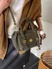 Bolsa de Almofada Retro de Moda Transfronteiriça para Mulheres 2026 Nova Versátil Bolsa de Mão e Bolsa Transversal Grande Capacidade Inverno para o Trabalho Bolsa de Ombro