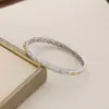 Pulseira Vintage Escovada Italiana para Mulheres, Modelo Novo, Prata de Lei S925, Pulseira Aberta Banhada a Ouro Bicolor, Popular no Xiaohongshu