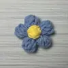 Flor de Pompones Hecha a Mano con Ganchillo Lana Flor de Ganchillo Hecha a Mano Sombrero Flor de Ganchillo Pasador Accesorios para el Cabello Broche para Ropa Accesorios de Flores Pequeñas Flor al por Mayor