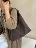 Bolso de mano retro de gamuza estilo coreano, gran capacidad, moderno y casual, perfecto para el uso diario, diseño minimalista, colección otoño/invierno, bolso de hombro único