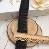 Fornecido Diretamente pelo Fabricante, Em Estoque Fita de Renda Estilo Chanel com Pérolas, Novos Acessórios de Moda para Vestuário, Fita Plissada de Chiffon
